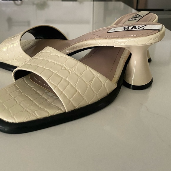 Zara Heels - Picture 3 of 3